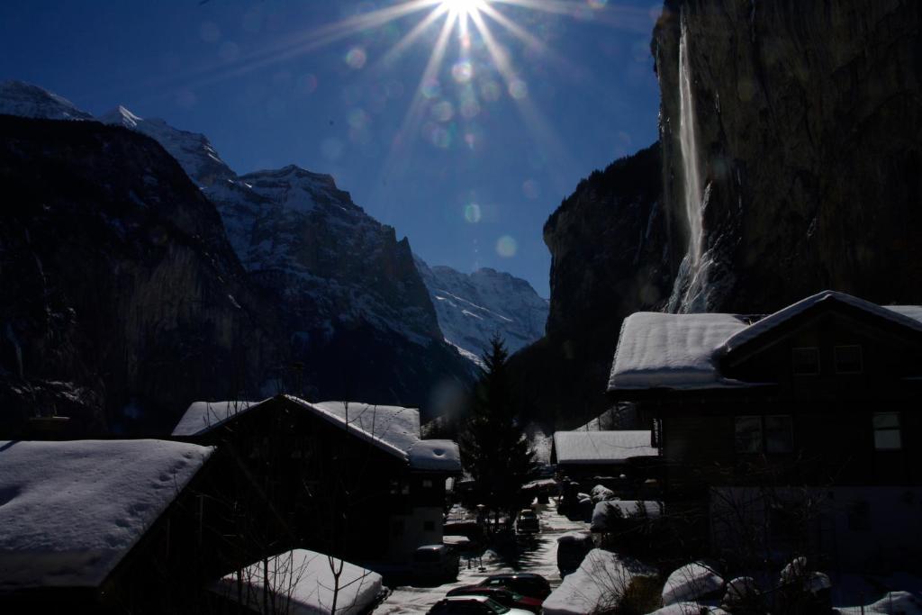 Hotel Restaurant Jungfrau Lauterbrunnen Eksteriør bilde